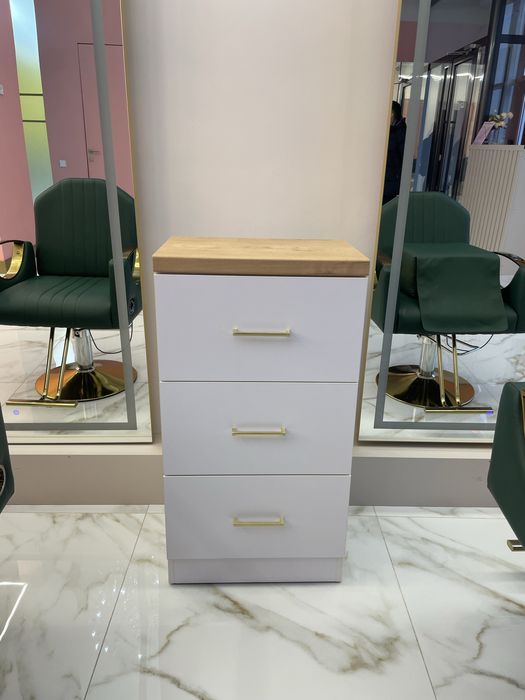 Макияжный столик