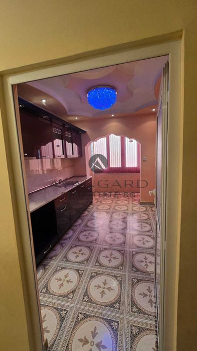 Продава се Двустаен апартамент в Пловдив, Изгрев - 75 кв.м за 1048 €/кв.м - Снимка #5