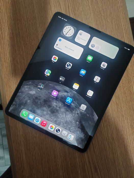 iPad Pro 4 12.9" (2020) 4th Gen Cellular 128 GB + Husa , IMPECABILA !