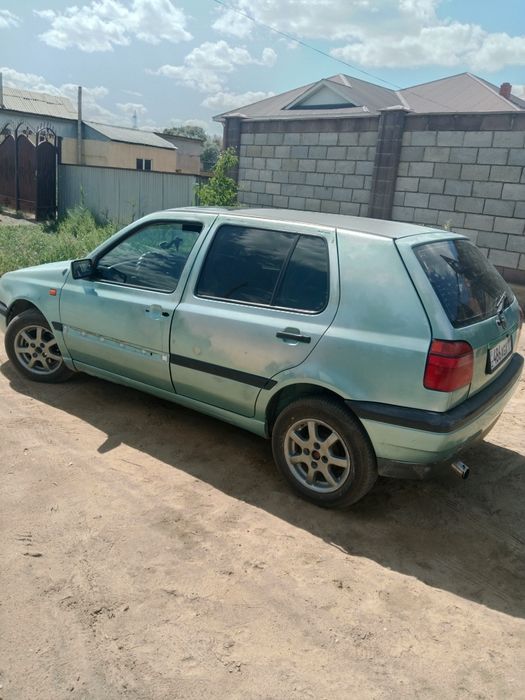 Гольф 3 сатылады.