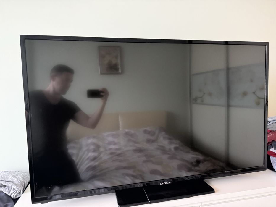 50” трлевизор Crown