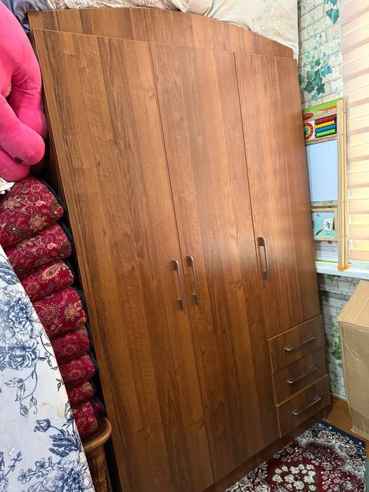 срочно продаю шкаф детский
