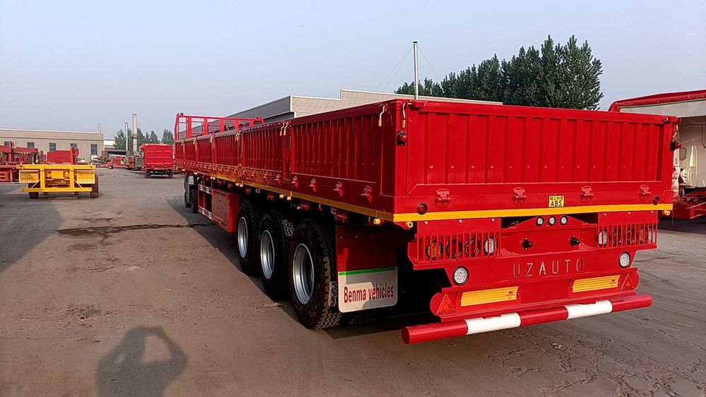 Универсальный полуприцеп длиной 13 м.