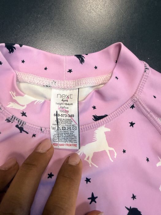 Дрешки Zara и Next