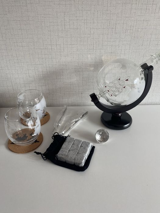 Луксозен комплект за уиски с две чаши, декантер, гарафа, подарък