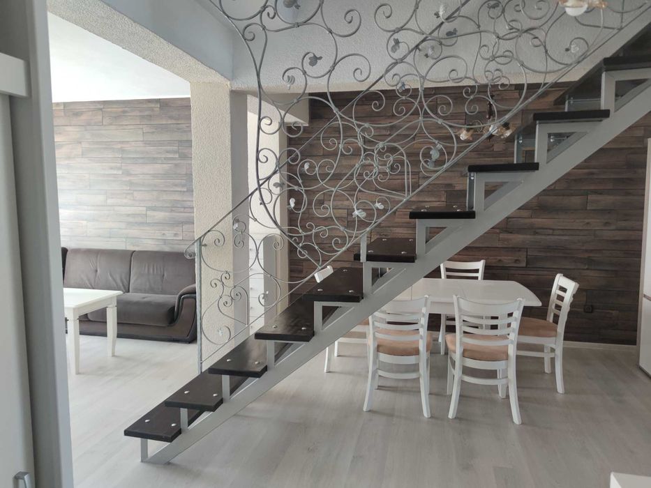 Продава се Мезонет в Варна, Център - 210 кв.м за 1905 €/кв.м - Снимка #2