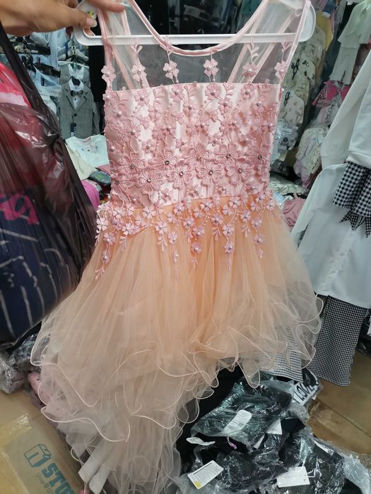 Еднакви рокли 9-10 и 10-11 размер