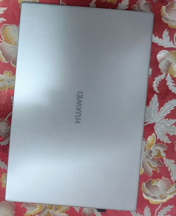 Laptop Huawei d14