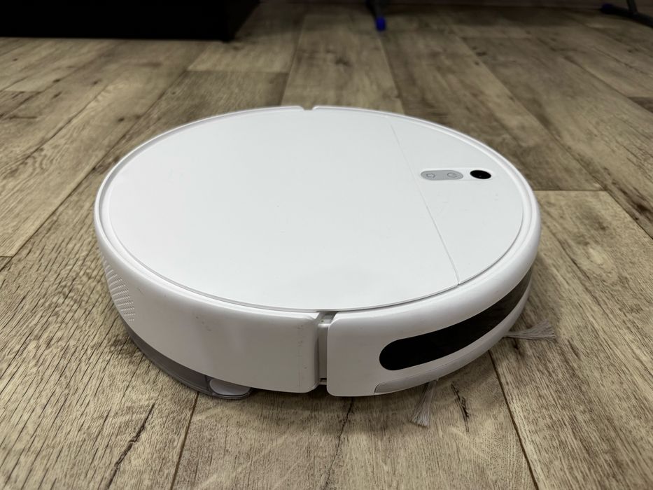 Продам робот-пылесос Mi Robot Vacuum-Mop 2 Lite