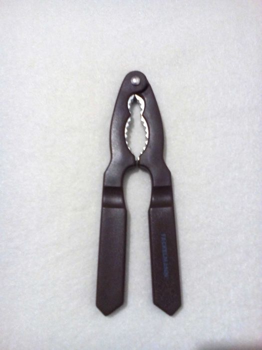 Фолио, коледни, ръкавици, магнит, део, фенерче и други...