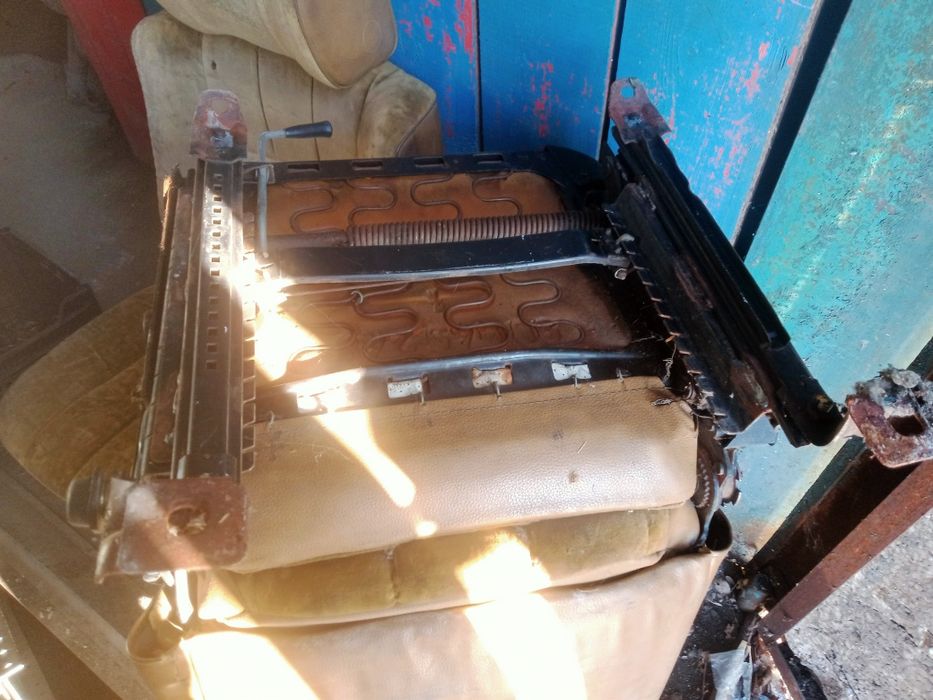 Продам сиденье передние!