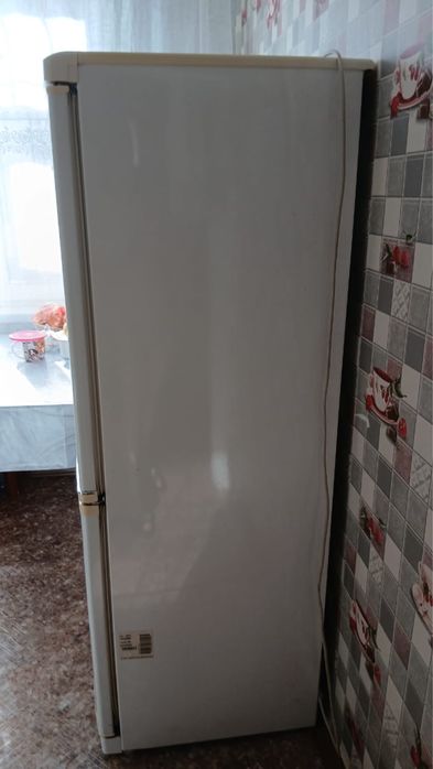 Продам холодильник