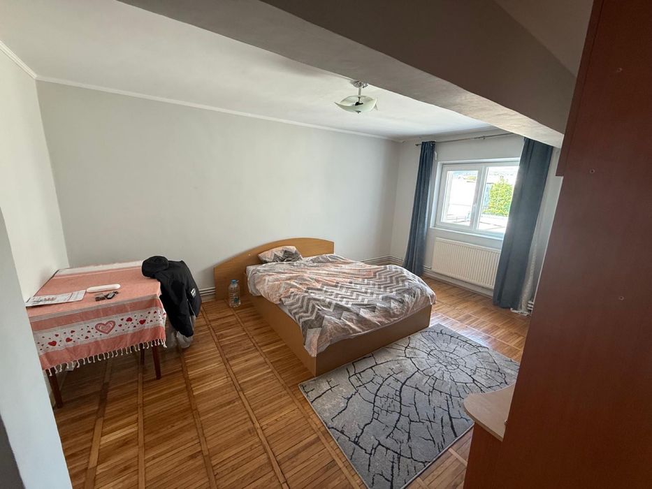 Apartament 3 camere , zona Romarta
