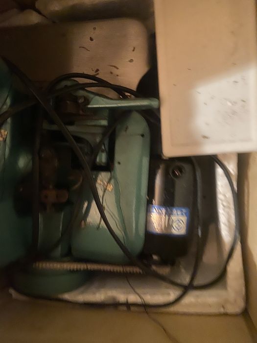 Швейная машинуа. .