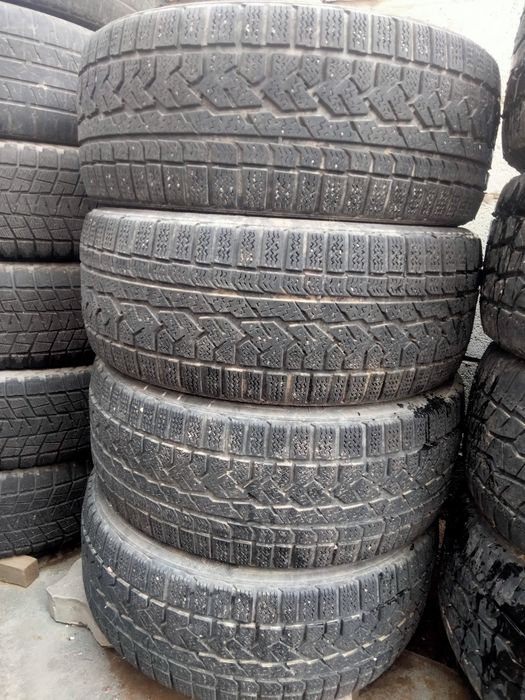 Продам шины 235/55/17