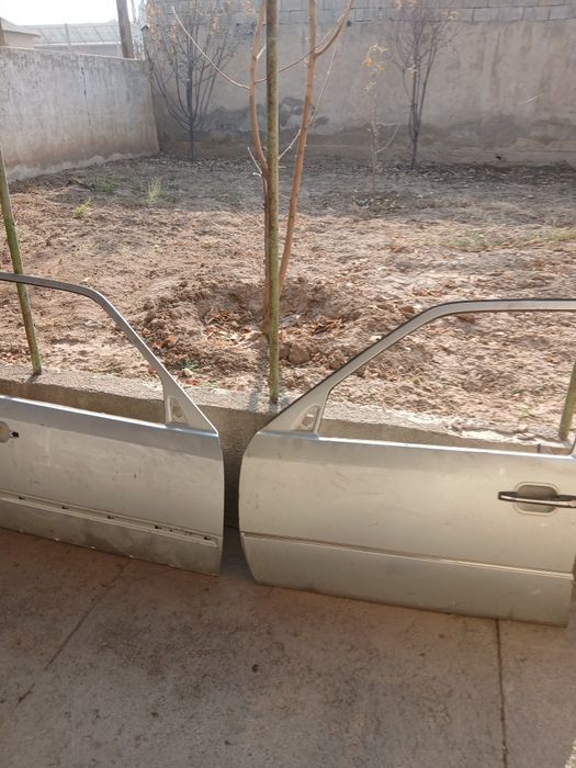 Продам  двери от мерседес  124 и 210