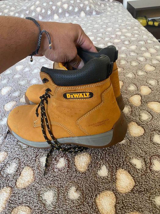 Обувки за работа Dewalt