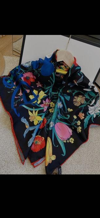 Eșarfe Gucci, Fndi, model 2026, 90x90cm, 100% mătase, pret fix