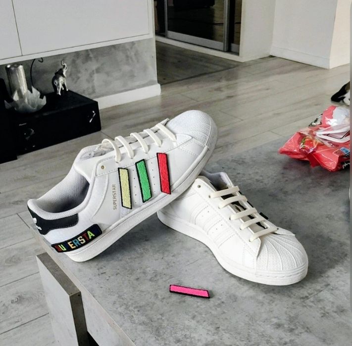Adidași super star