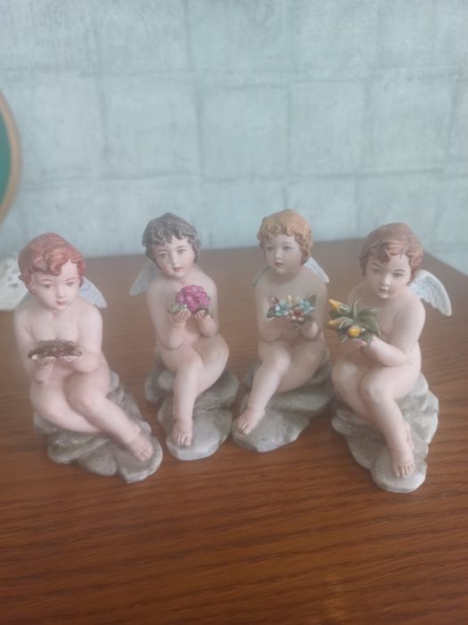 Продаётся статуэтки. Производство  Италия.. ангелочки.времена года..90