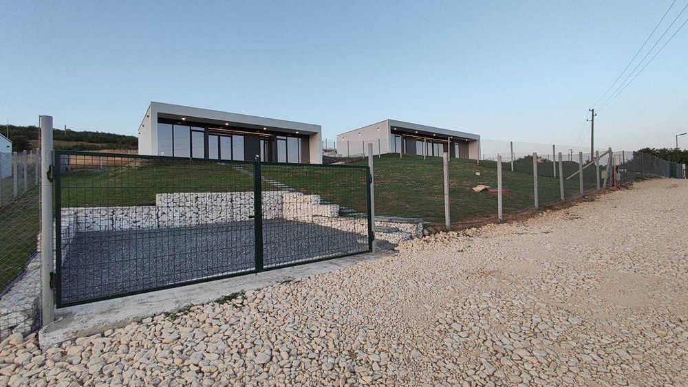 Продава се Къща в с. Църква, Област Добрич - 154 кв.м за 1364 €/кв.м - Снимка #3