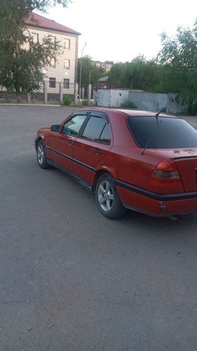 Продам срочно двигатель 111