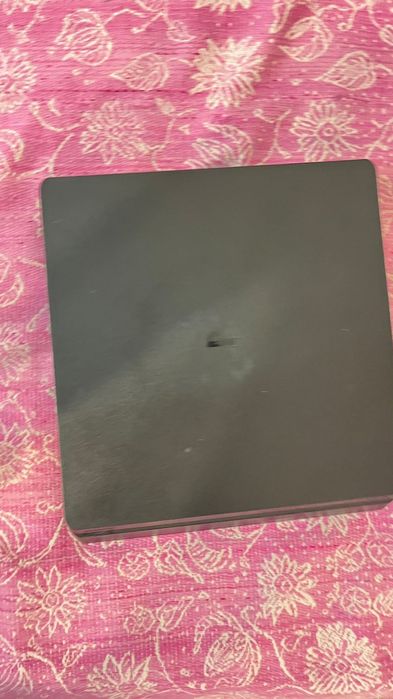 Sony PlayStation 4 Slim