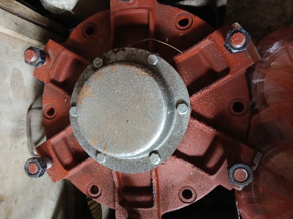 Продам ступицу птс 6