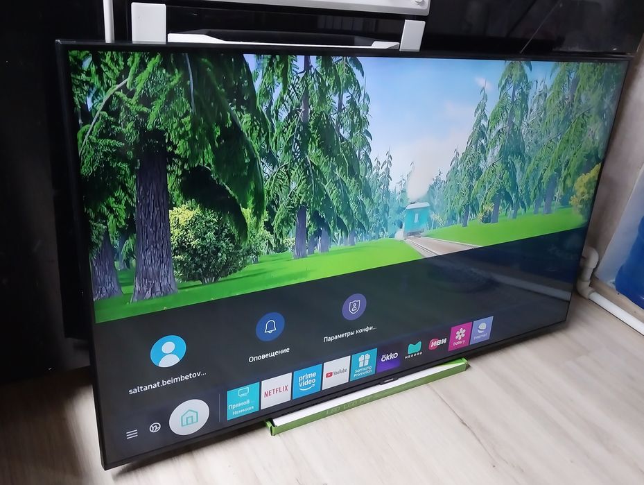 Смарт телевизор Samsung 109см 4К.