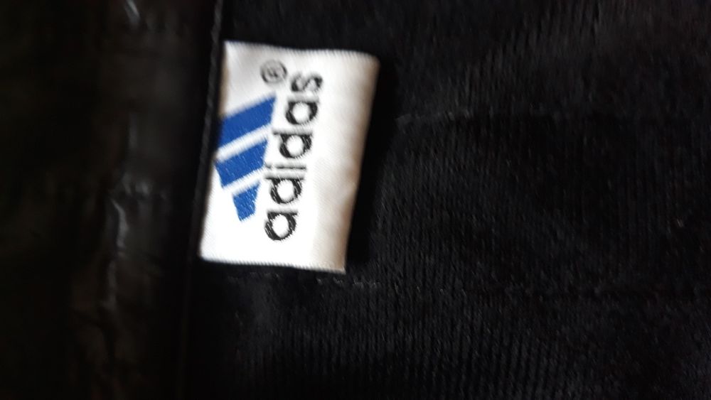Тънко яке Adidas