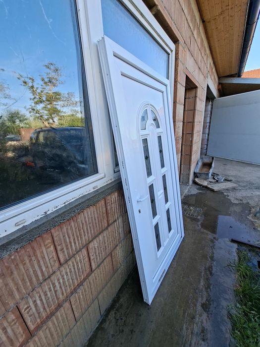 Ușă termopan intrare