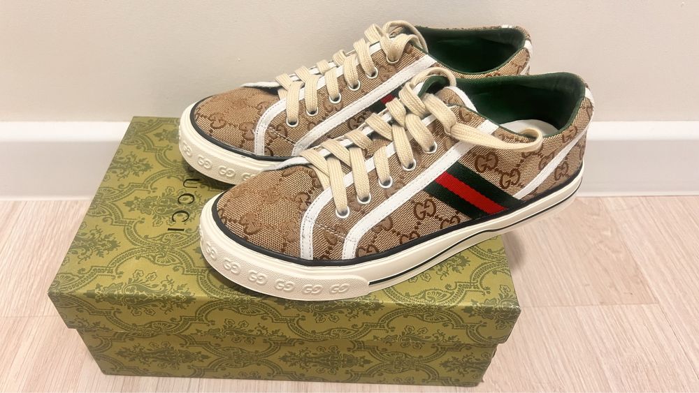 Продам Кеды фирмы GUCCI унисекс/мужские