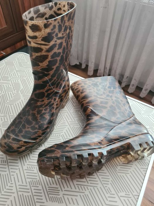 Vand cizme cauciuc marimea 39 ca noi