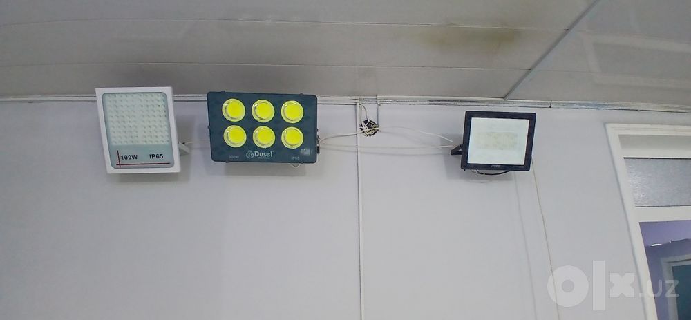 Projektor sotiladi
