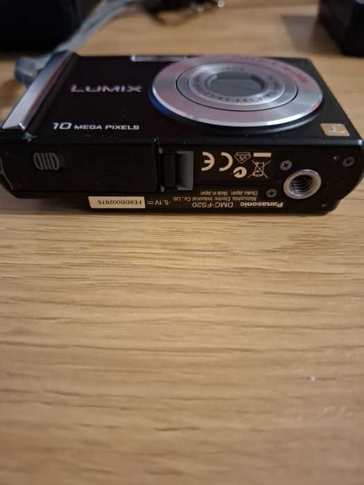 Фотоапарат  Panasonic Lumix DMC-fs20