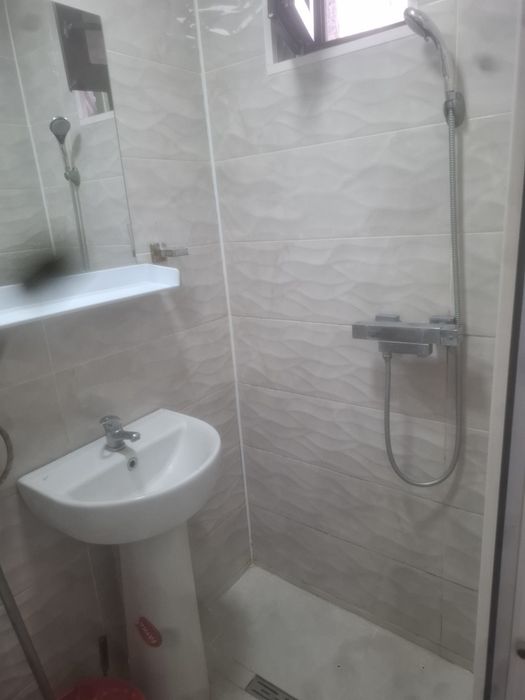 Garsoniera ,mobilat utilat de închiriat zona mall vitan