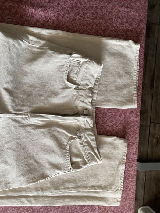 Дънки млечен цвят H and M