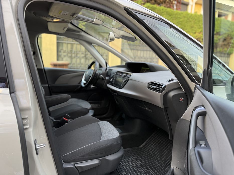 Citroen C4 Picasso Exclusive 1.2 Benzina 130CP 140.000KM Cutie EA7 An Fabricatie 2017 Facelift