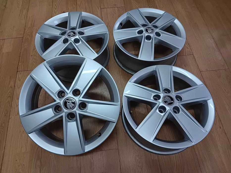 Jante 16 Skoda Octavia originale Seat Leon VW Golf e-Golf 5E0601025M