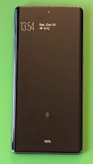 Google Pixel 7 Pro, 128GB, Obsidian (Negru), stare impecabilă