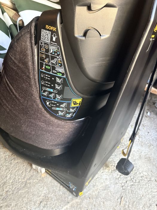 Scaun auto cu isofix