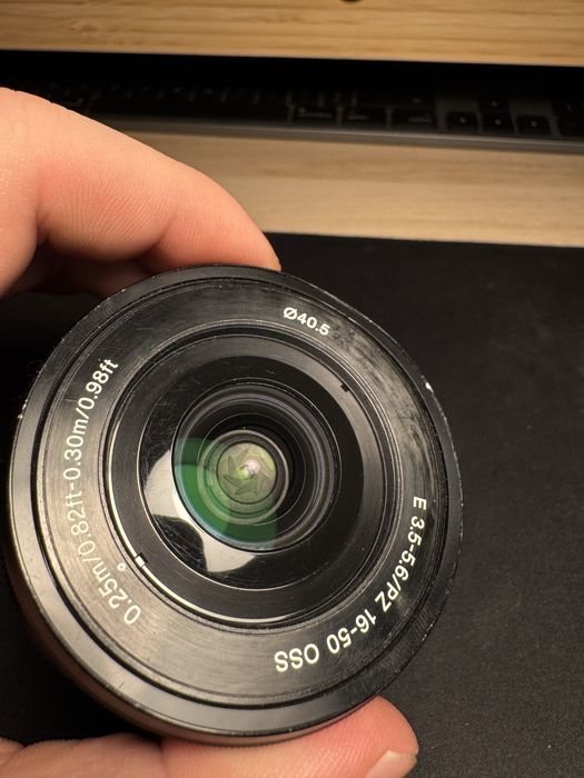 Vand Sony a6000 + obiectiv kit 16-50mm f3.5-5.6