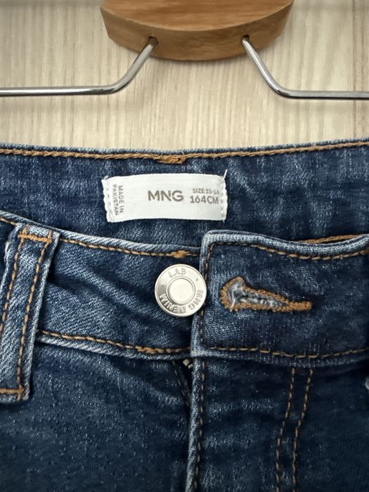 Blugi Mango pentru fetite