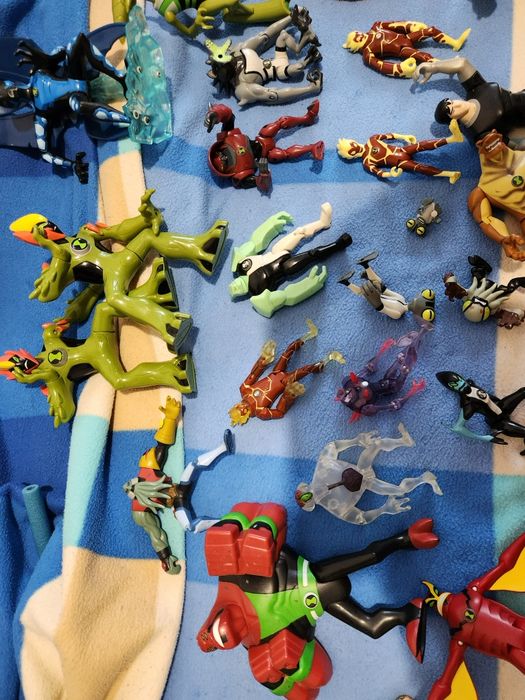 figurine rare ben 10 ,de preferat local
