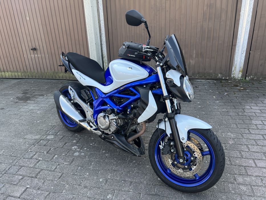 Suzuki Gladius SFV 650 A cu ABS