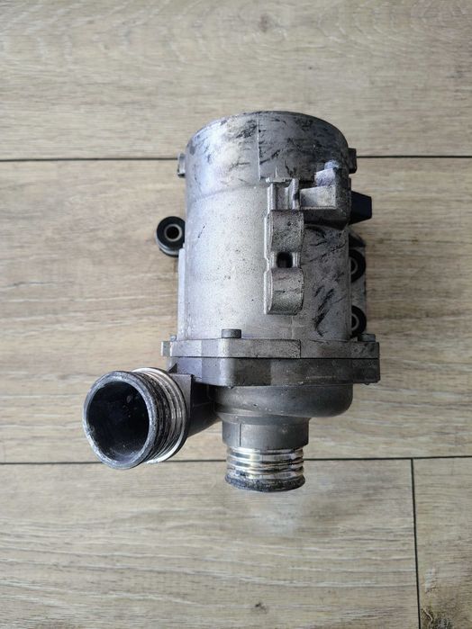 BMW електрическа водна помпа 11517586925 Pierburg N52 N53 N54 N55