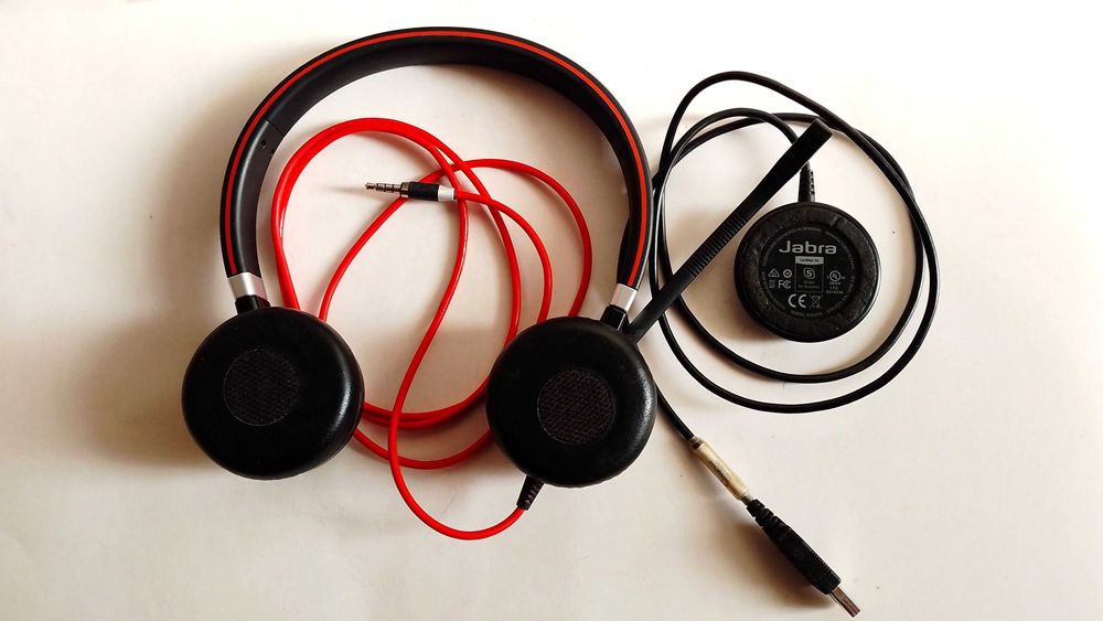 Професионални слушалки Jabra Evolve