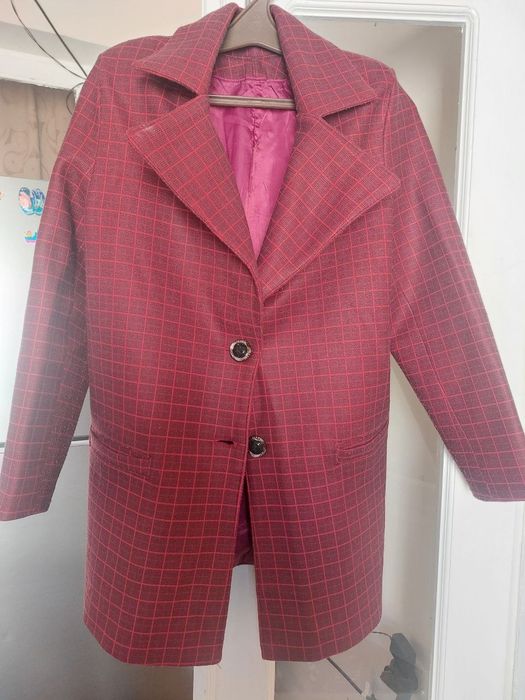 Продается костюм женский