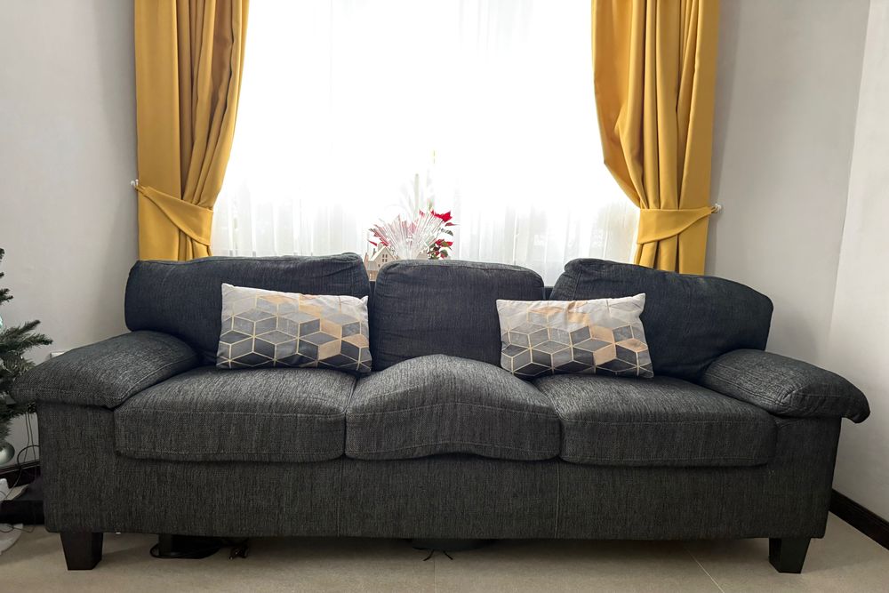 Set canapele de 3 locuri si de 2 locuri