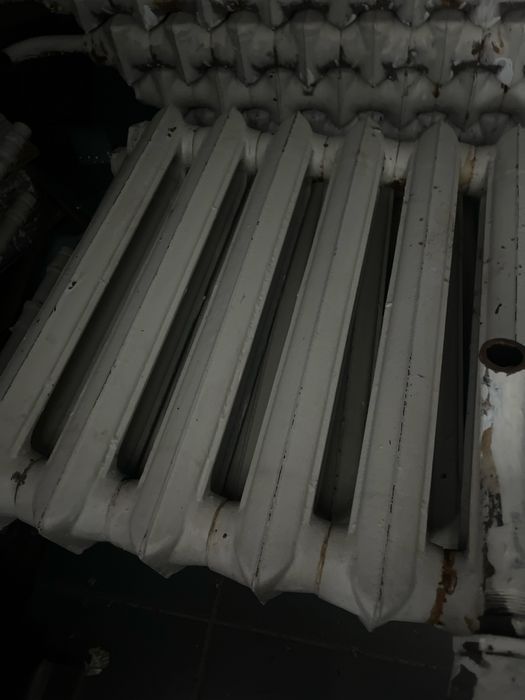 Продам чугунных батарей